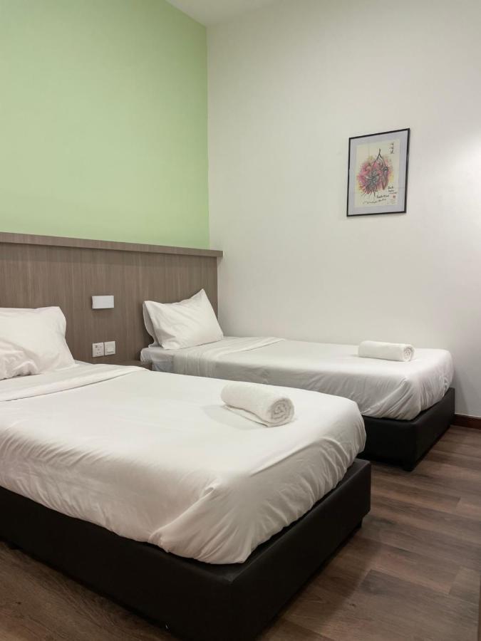 Benutten 99 Hotel Kampong Parit Tengah エクステリア 写真